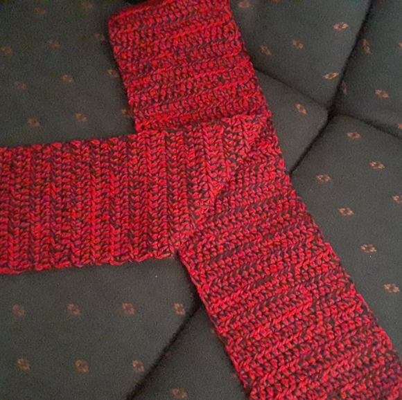 NWOT handmade red & black scarf - Picture 2 of 2